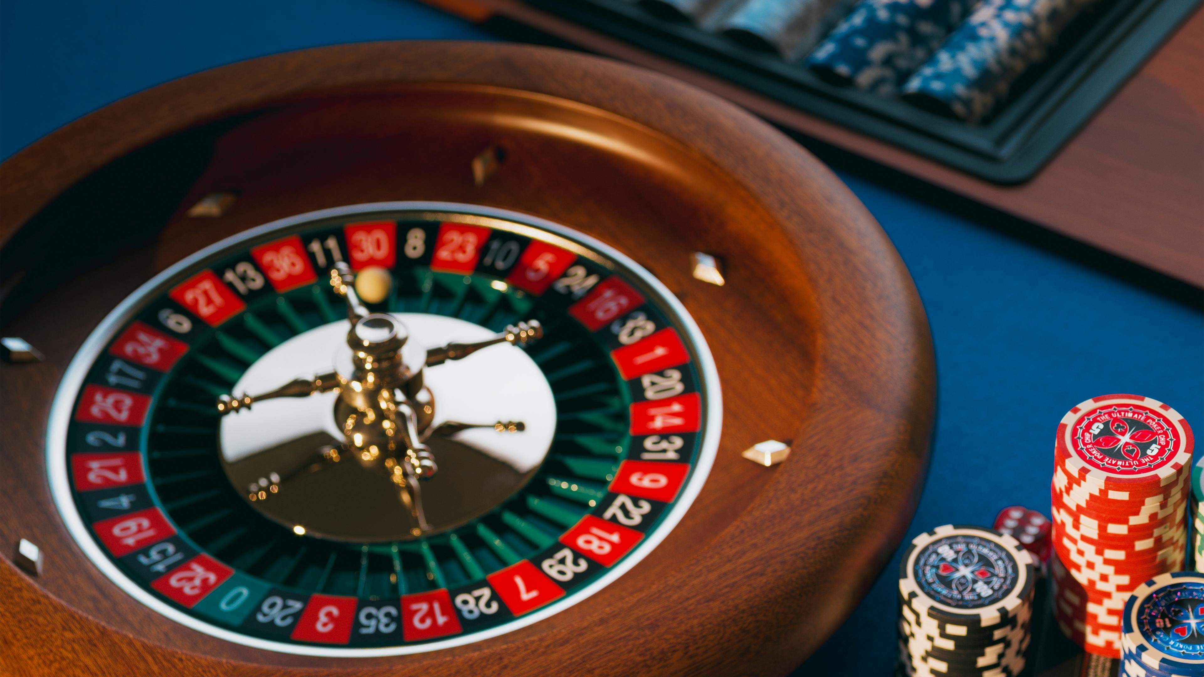 85game Live Casino – Real Dealer ဖြင့် Baccarat HD Streaming Myanmar ကစားသမား ကစားနေသည်